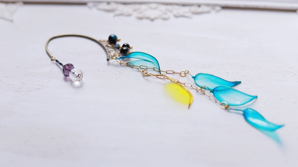 透明花弁のかんざし・イヤーフック