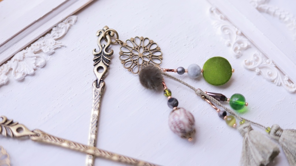 侘び寂の苔庭変わり軸かんざし