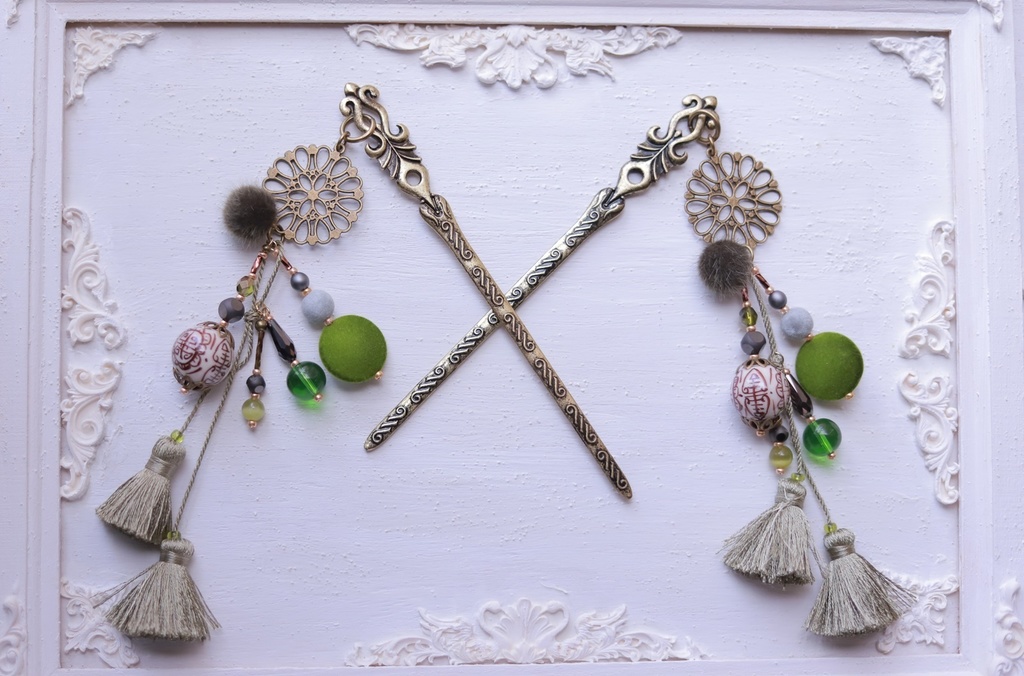 侘び寂の苔庭変わり軸かんざし