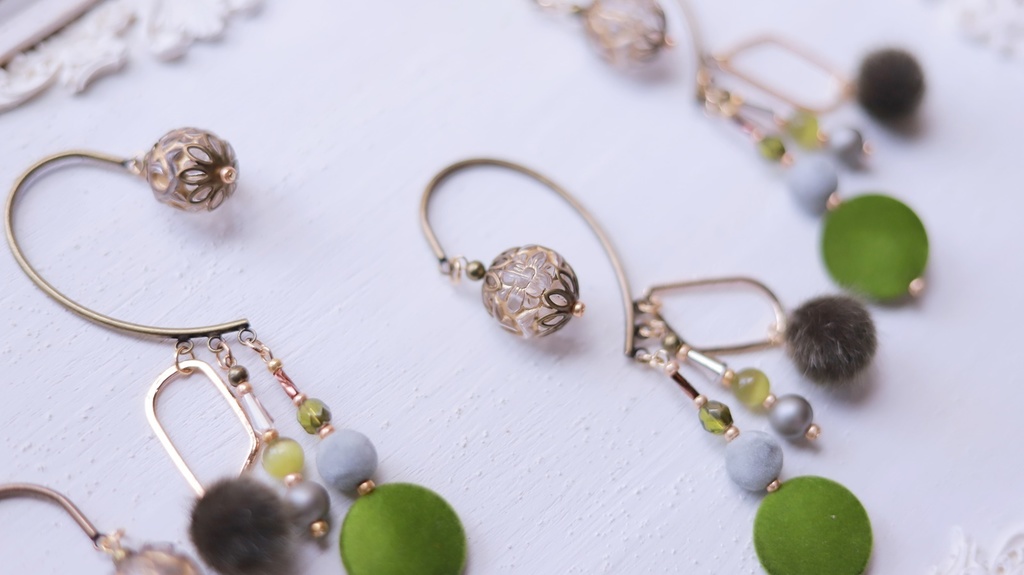 侘び寂の苔庭のイヤーフック