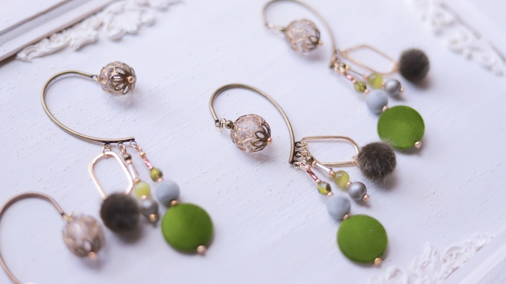 侘び寂の苔庭のイヤーフック