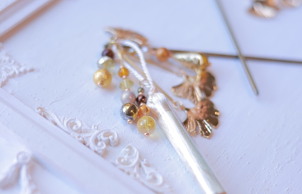 銀杏の金色かんざし