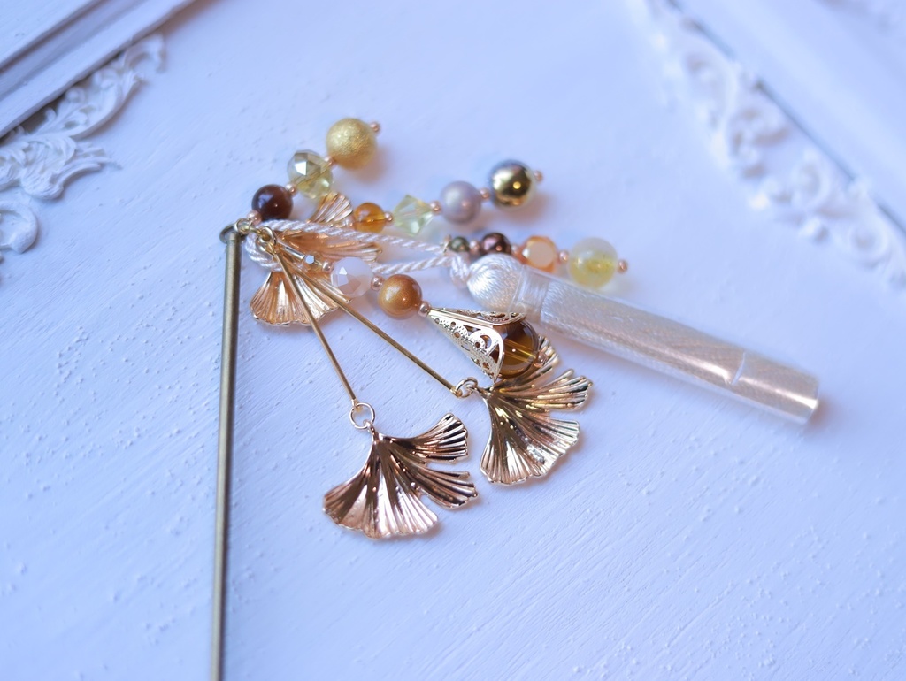 銀杏の金色かんざし