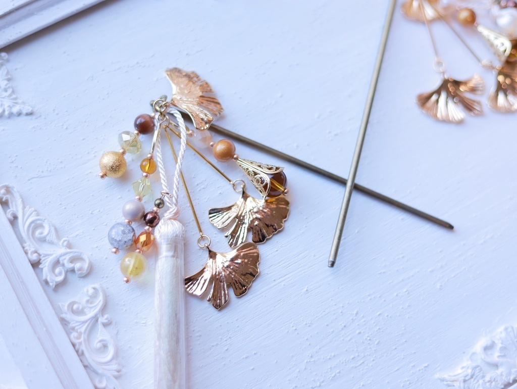 銀杏の金色かんざし