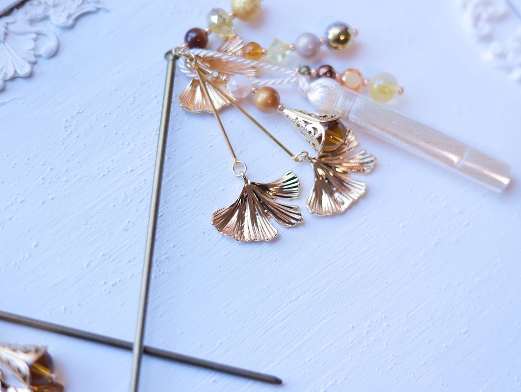 銀杏の金色かんざし