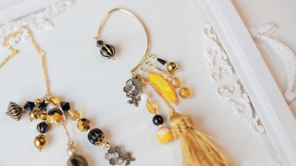 蜂のはちみつアクセサリー