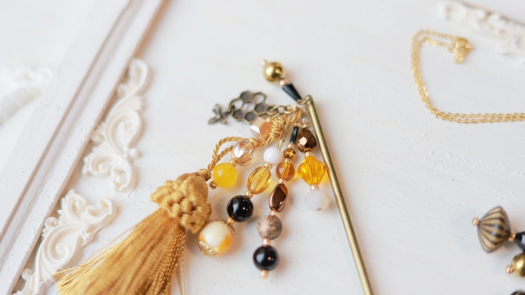 蜂のはちみつアクセサリー