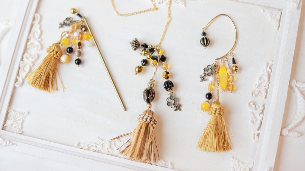 蜂のはちみつアクセサリー