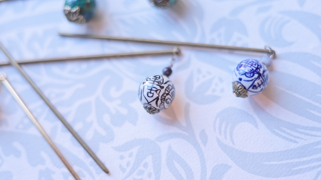 一玉かんざし・陶器と玉