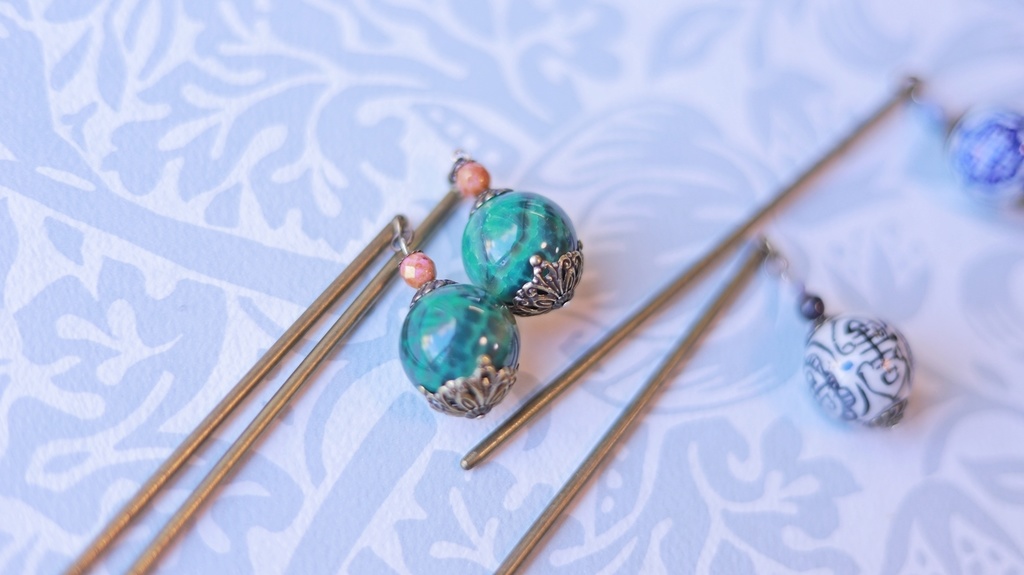 一玉かんざし・陶器と玉