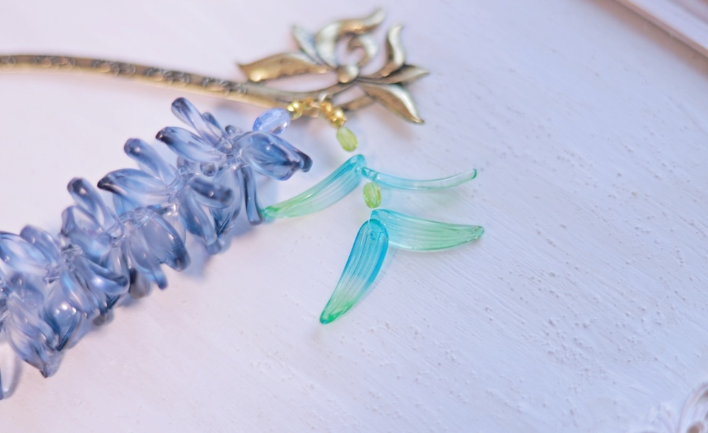 ガラスの藤の花かんざし・蓮軸
