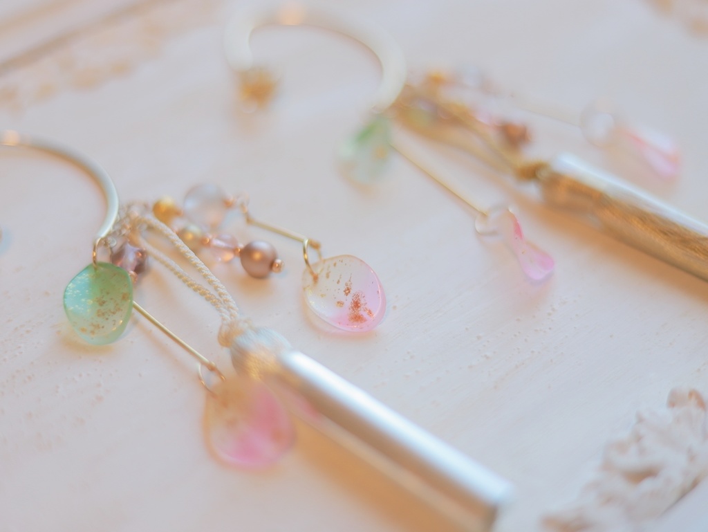 桜のイヤーフック白&金