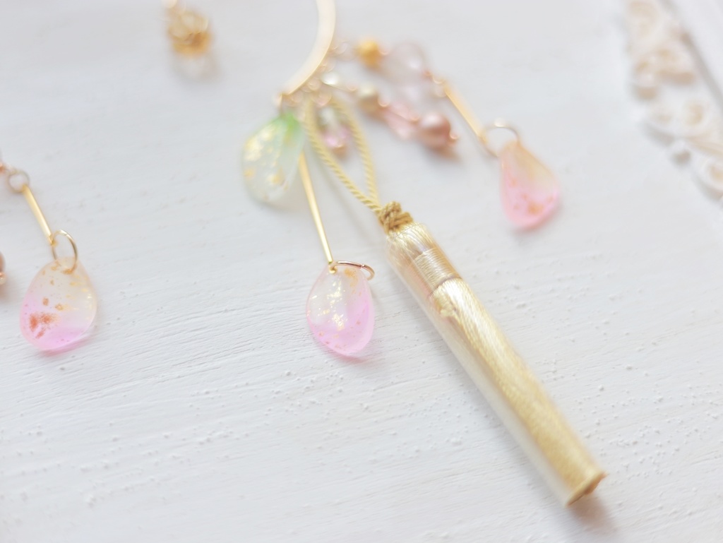 桜のイヤーフック白&金