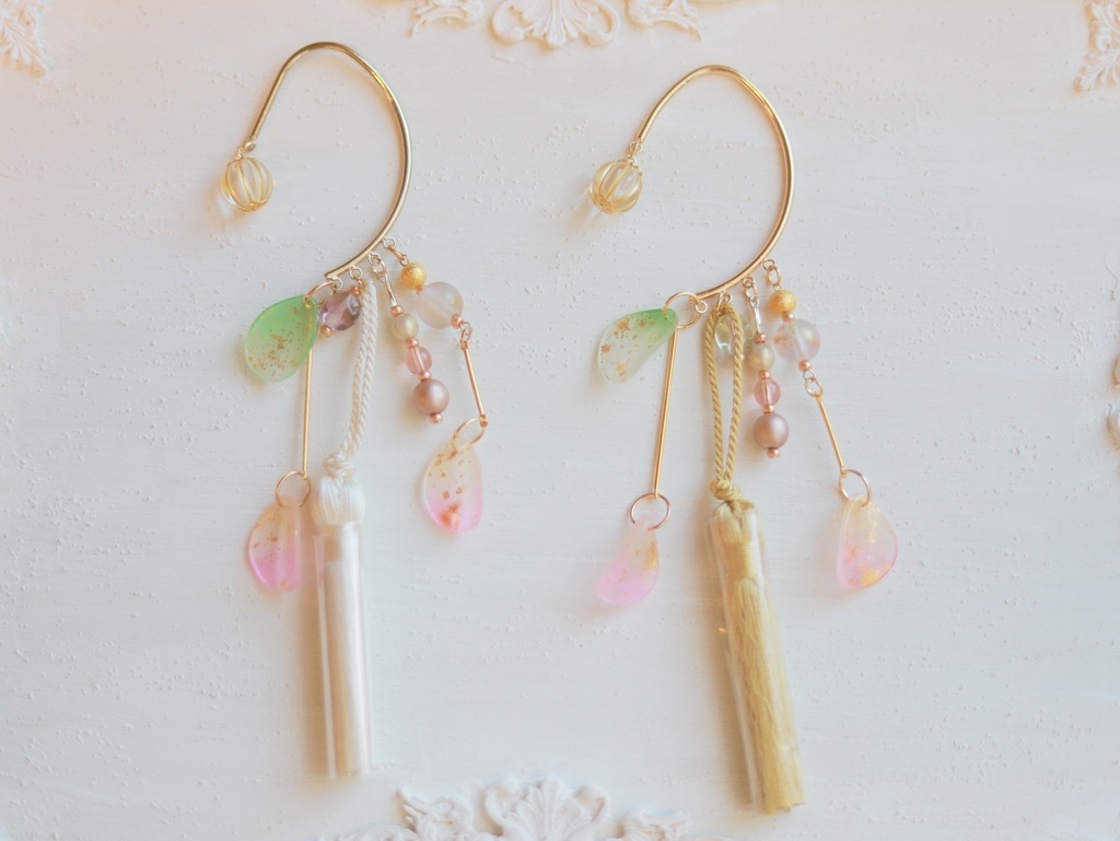 桜のイヤーフック白&金
