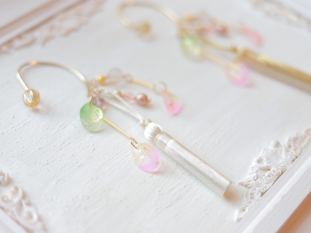 桜のイヤーフック白&金