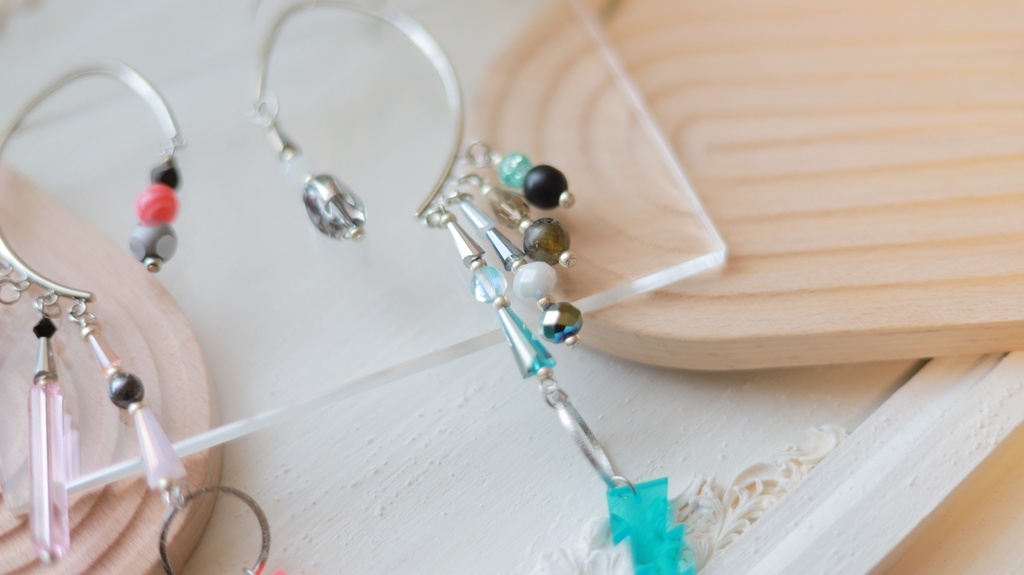 ネオンイナズマのイヤーフック