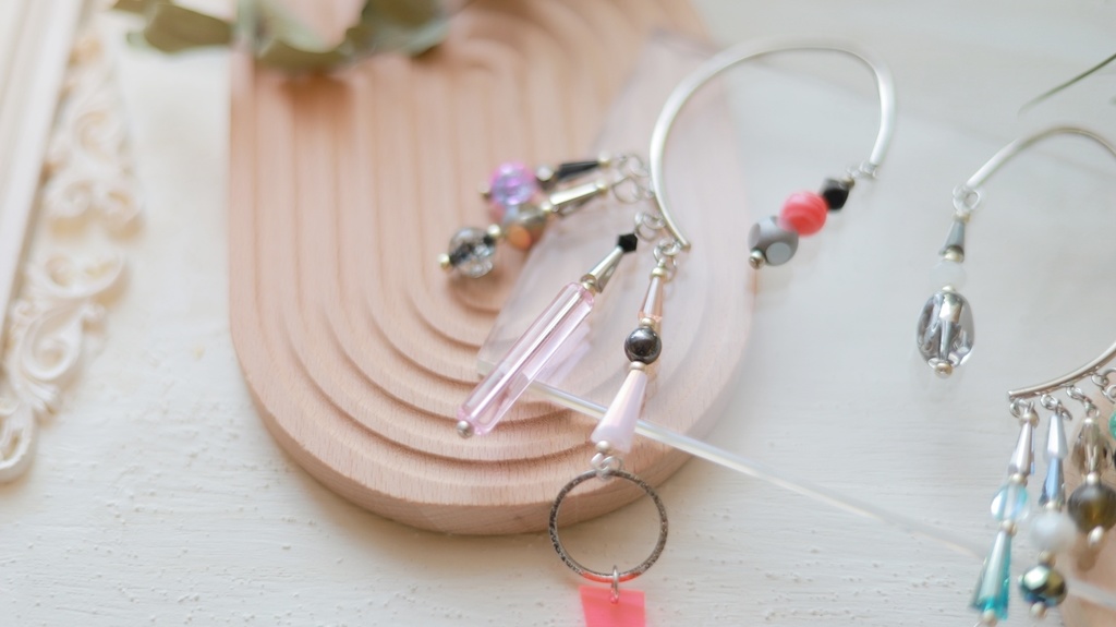 ネオンイナズマのイヤーフック