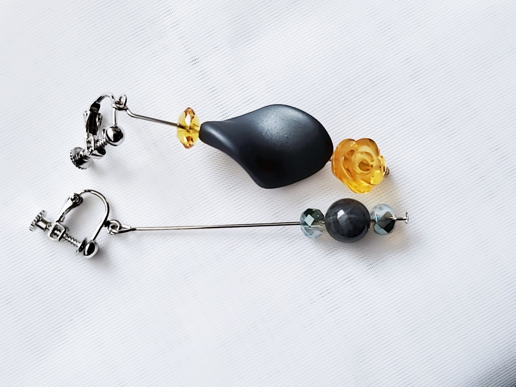 納棺師　初期衣装＋黄薔薇の骸　イヤリング(ピアス変更可)