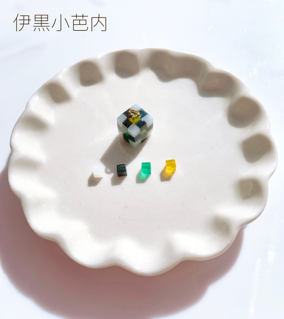 【鬼滅の刃】選べるお菓子みたいなキューブチャーム