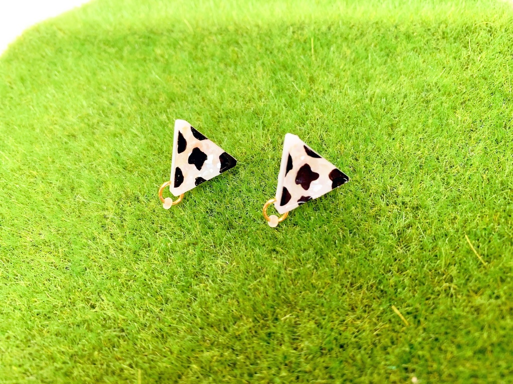 うしさんピアス・イヤリング