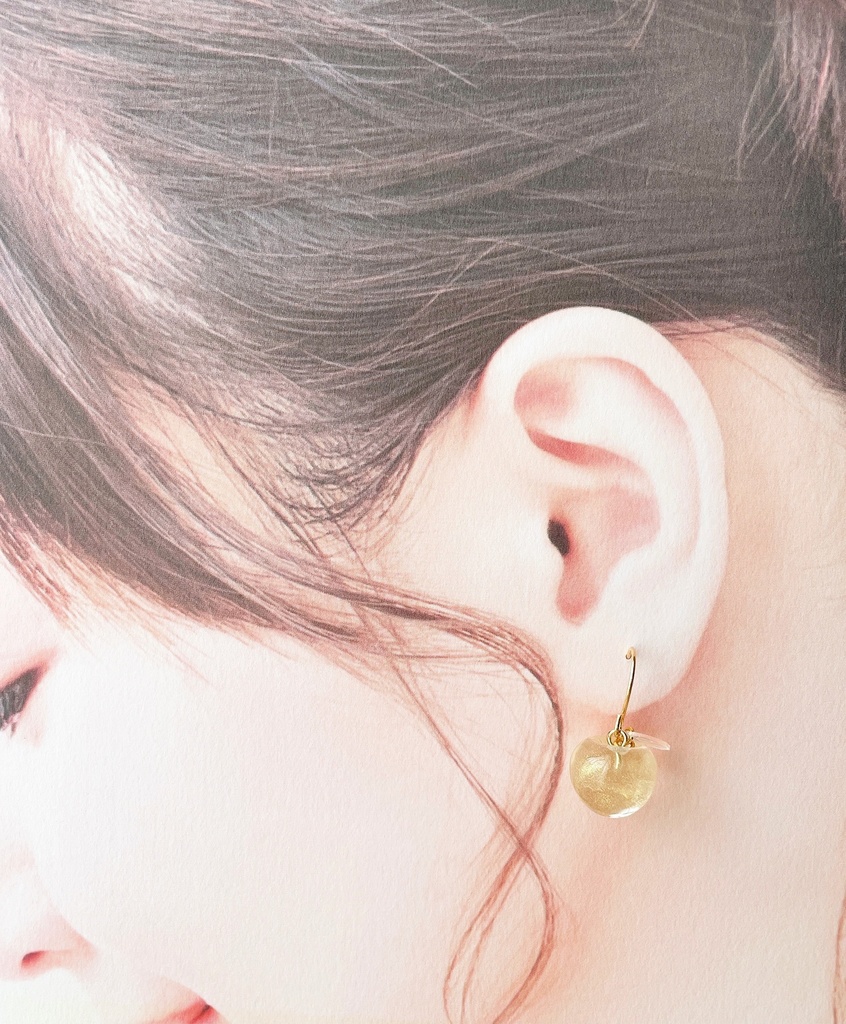 りんごのピアス(クリア)