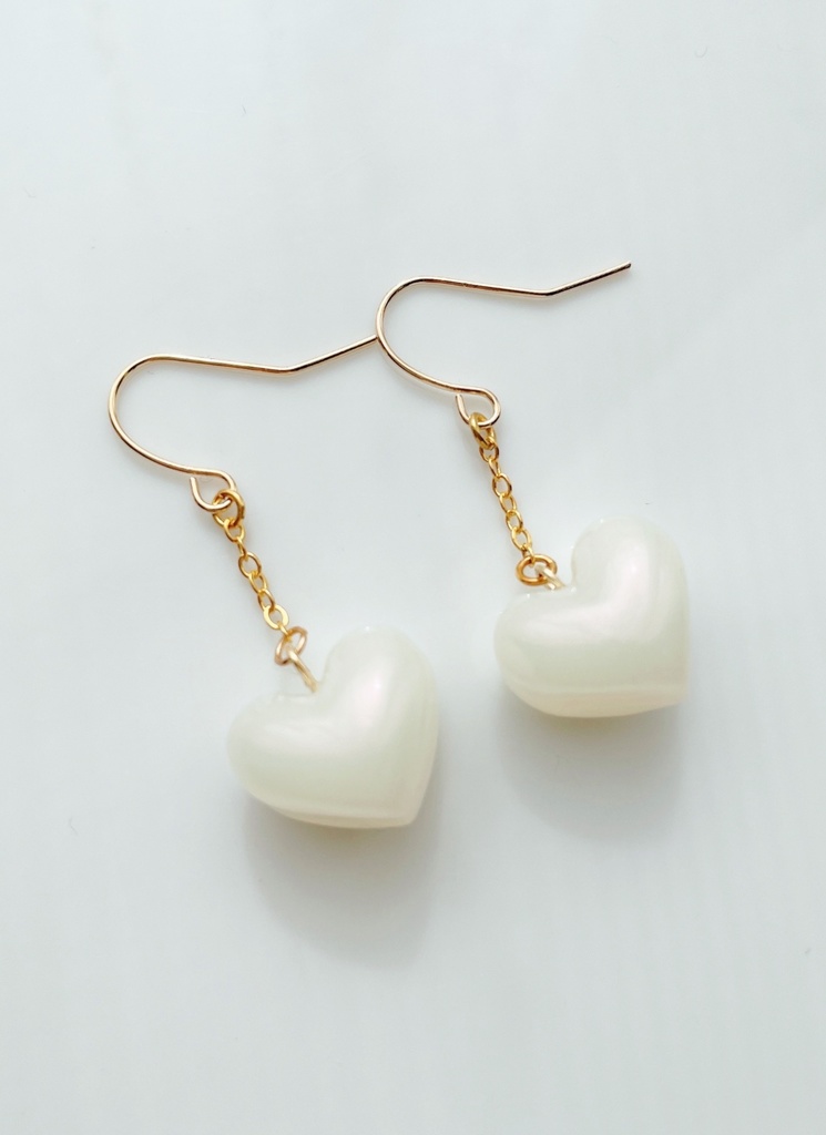 ハートのピアス