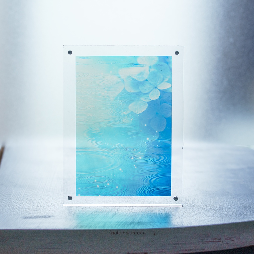 水に映る紫陽花の透明しおり