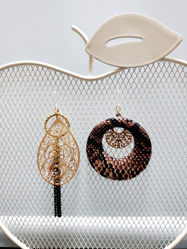 スカラビア寮 ジャミル イメージピアス