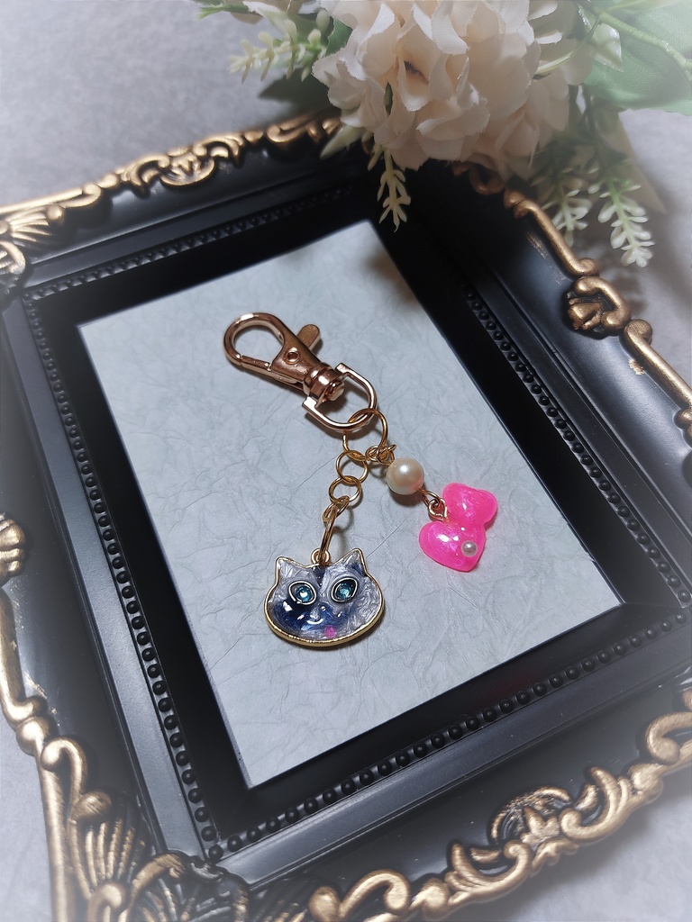 イタズラ猫のチャーム