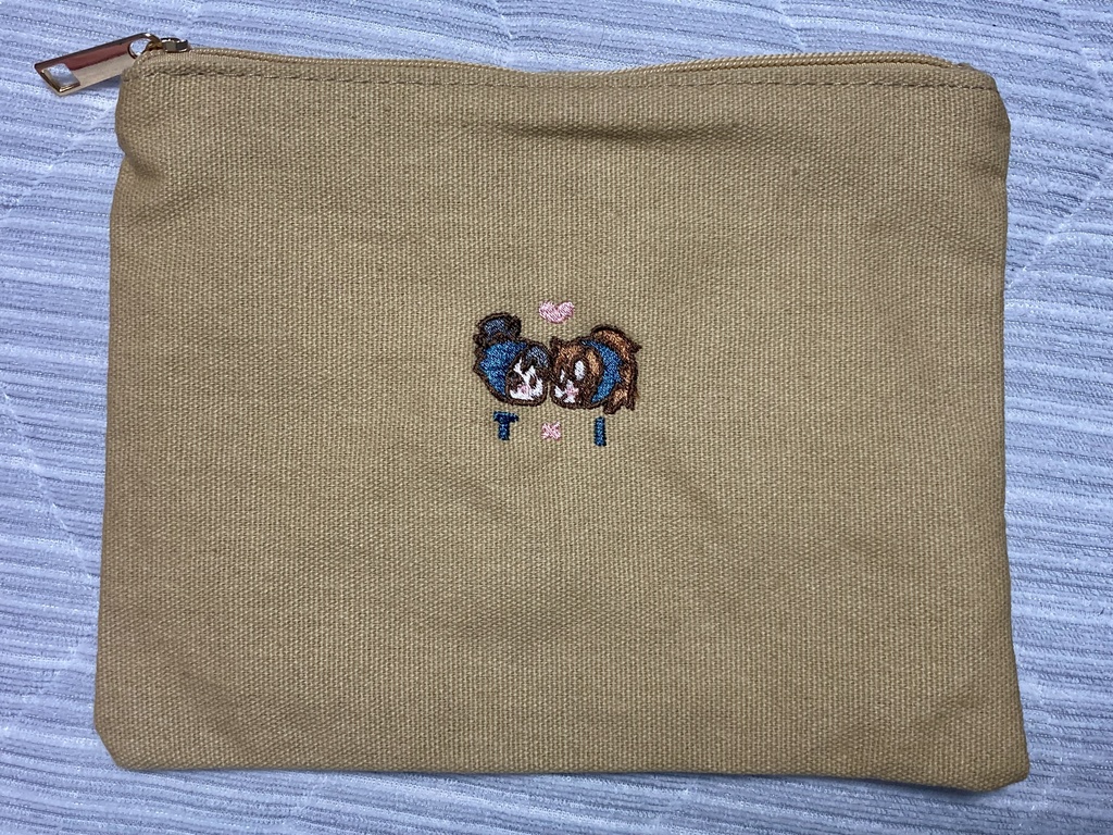 留伊刺繍ポーチ