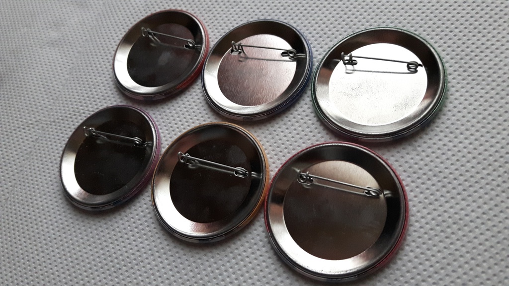 松にゃー缶バッチ