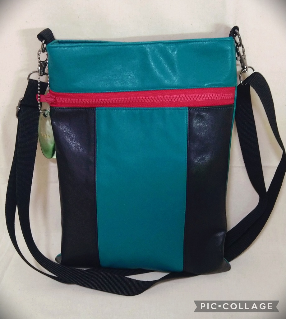 ヒーローコスチュームイメージ サコッシュ