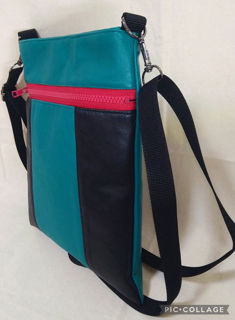 ヒーローコスチュームイメージ サコッシュ