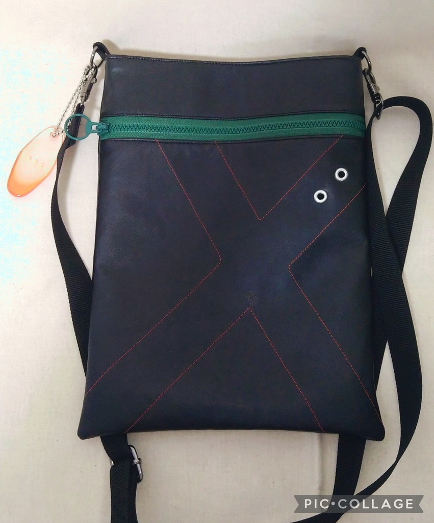 ヒーローコスチュームイメージ サコッシュ