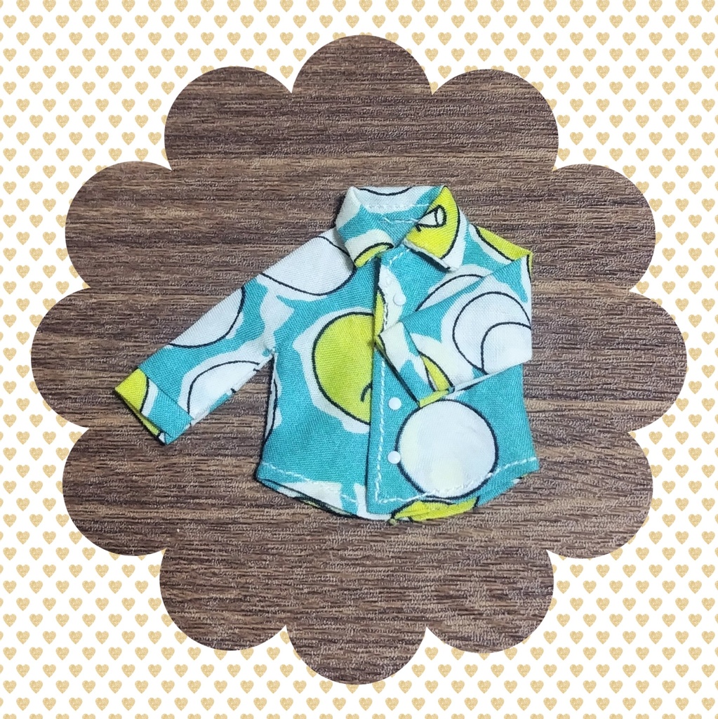 Rick Rack生地使用 りんご柄シャツ