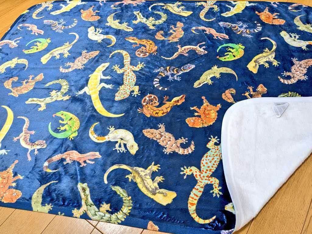GECKO PARTY 総柄ブランケット