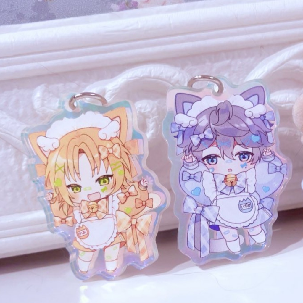 ジャージメイドにゃんこアクキー
