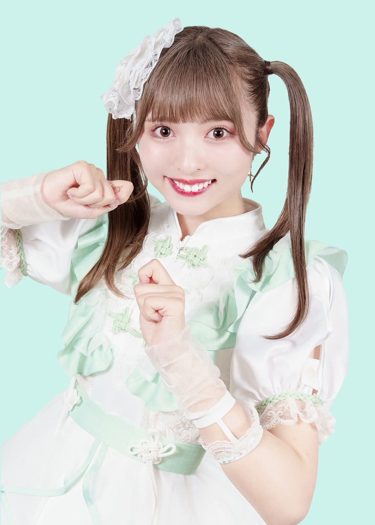 新庄愛アクリルキーホルダー(スタンド付き)