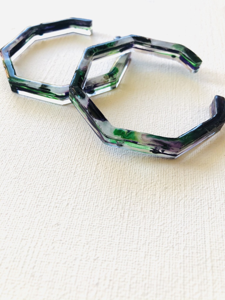 イルーゾォ イメージ10 ピアスのみ