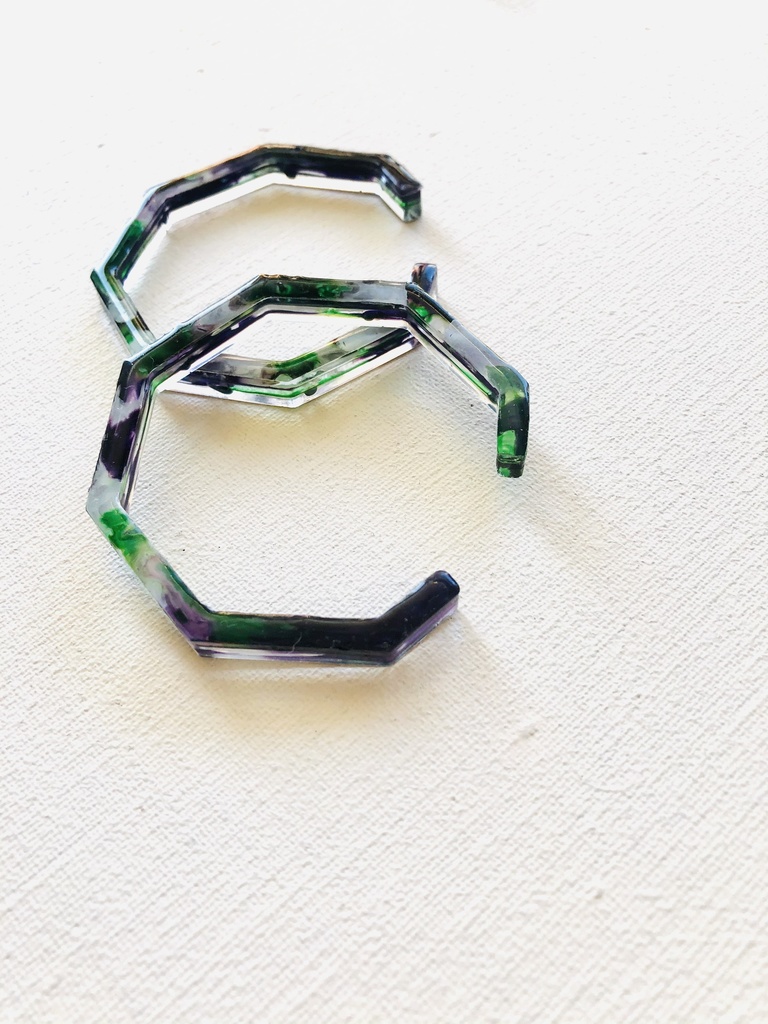 イルーゾォ イメージ10 ピアスのみ