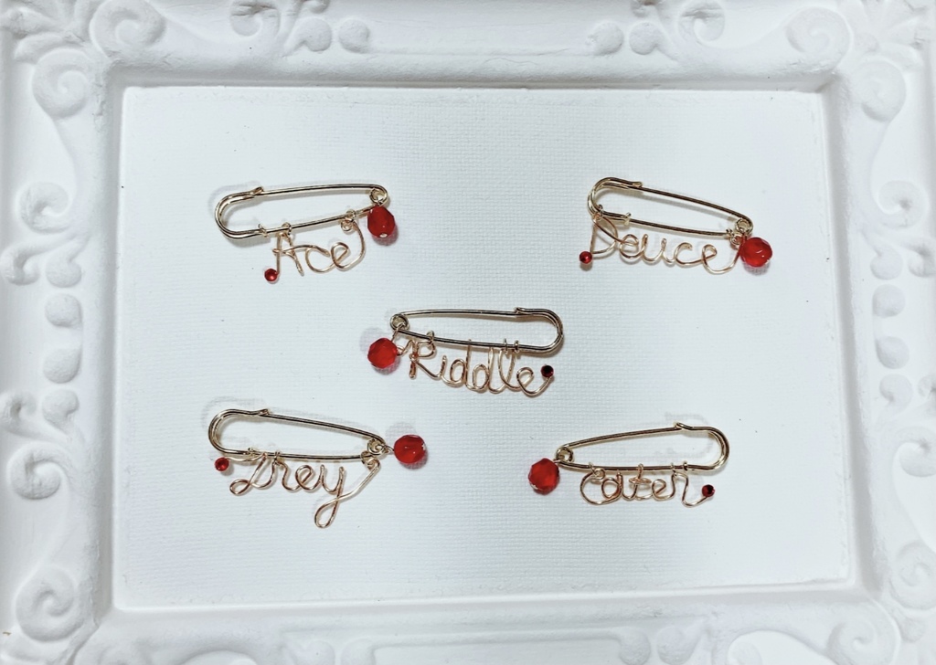 お名前ブローチ -ハーツラビュル-