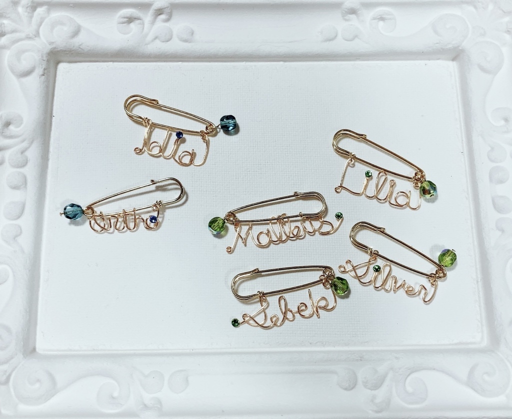 お名前ブローチ -イグニハイド、ディアソムニア-