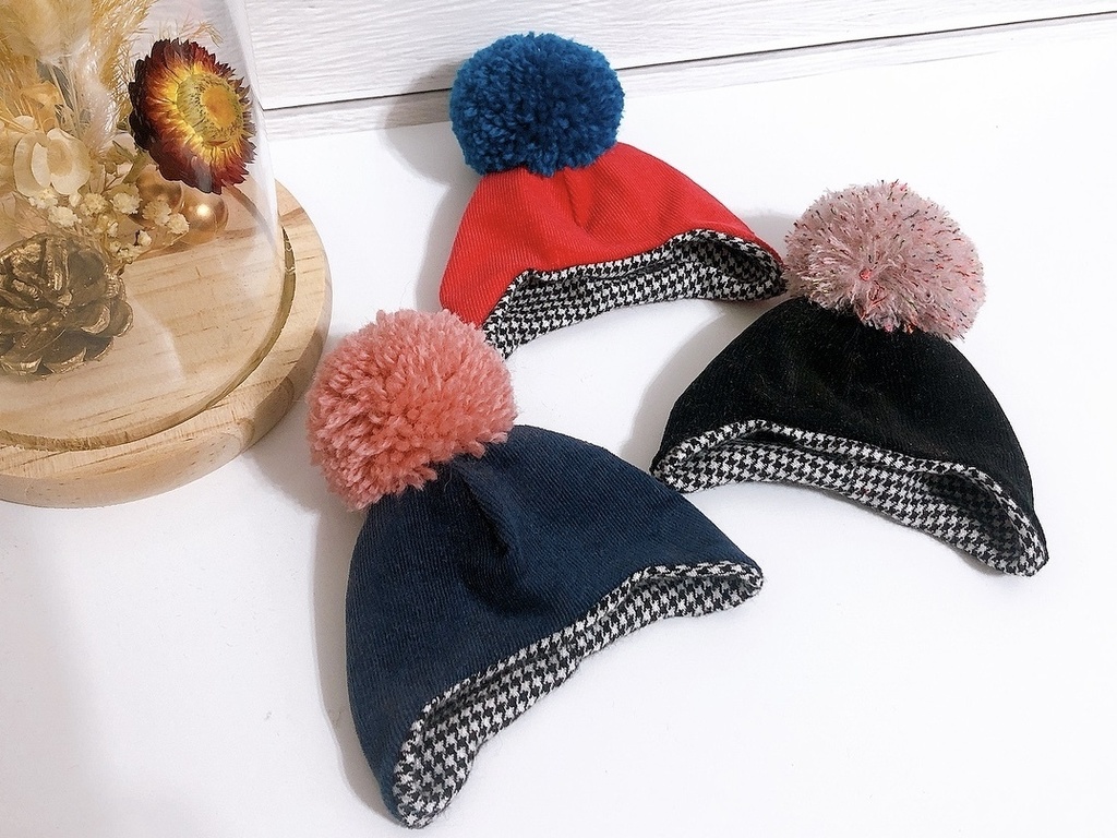 コーデュロイぽんぽん帽子