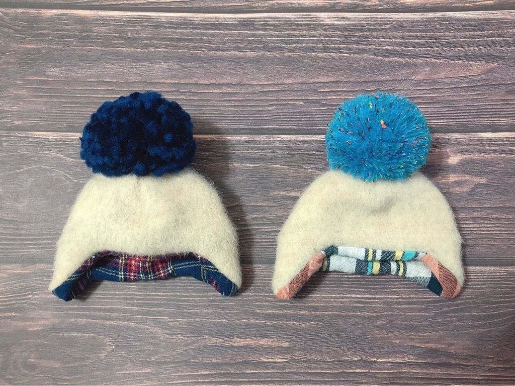 ウールぽんぽん帽子