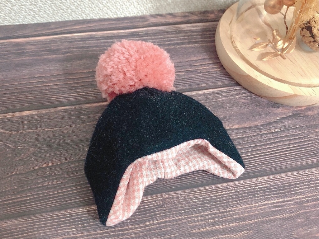 ウールぽんぽん帽子