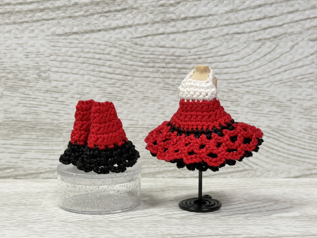 DTA用　赤いワンピースセット