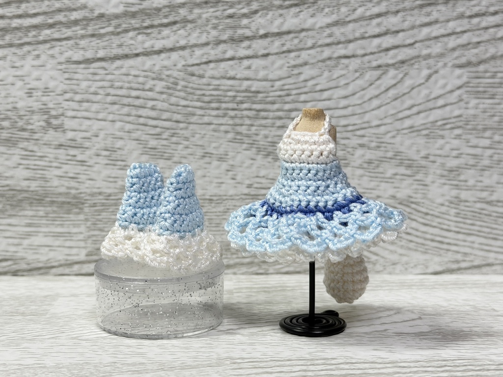 DTA用 白い狐と白い狸『水色ワンピースセット』