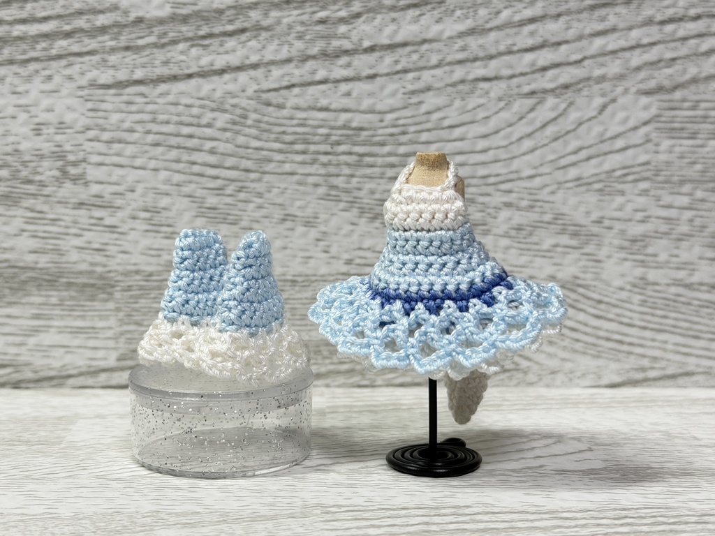 DTA用　白い狐と白い狸『水色ワンピースセット』