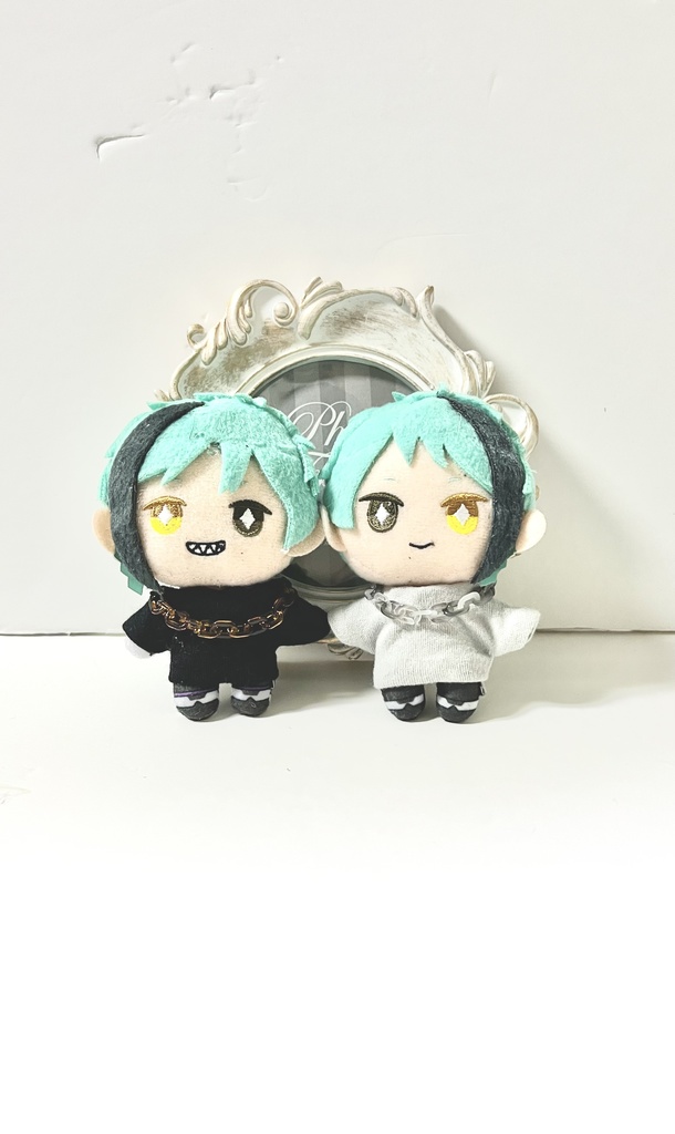 チェーンつきトップス