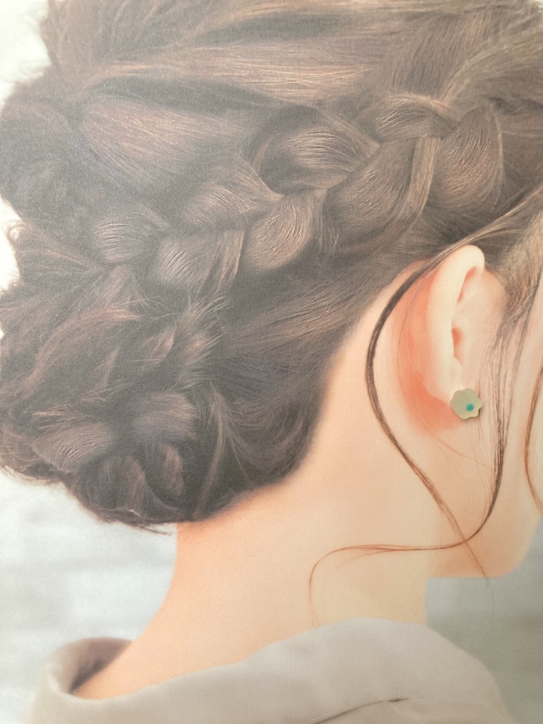 砂糖菓子のようなお花のピアス/ターコイズ